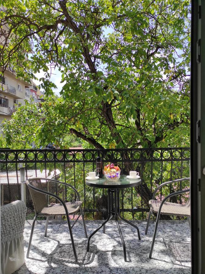 Tranquil Apartment In Vake Tbilisi Buitenkant foto
